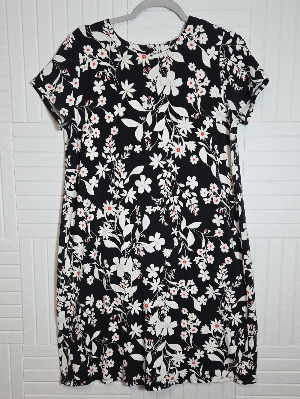 J. Jill Wearever Black Floral Short Sleeve Dress Size M